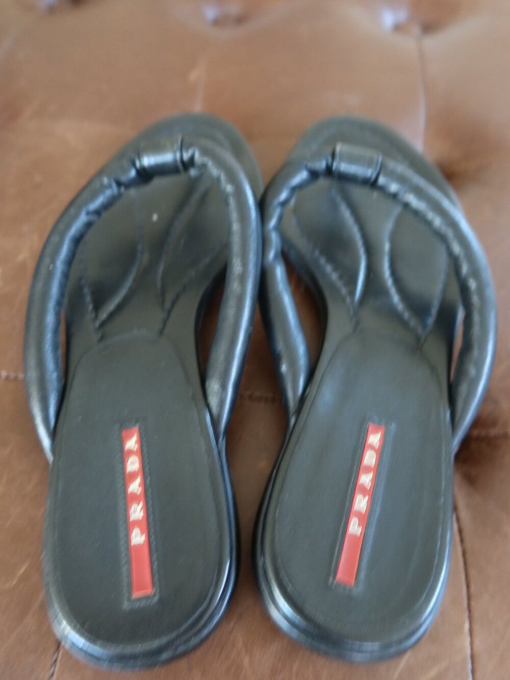 Vintage Prada black leather "Calzature Donna" thong sandals size 6M with box - Picture 3 of 12